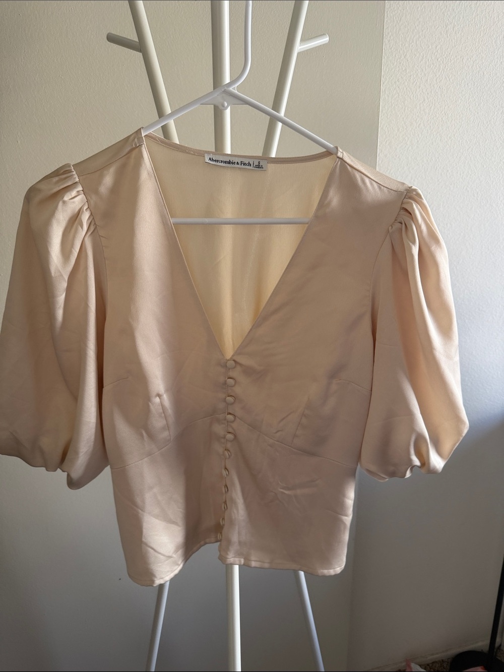 Abercrombie & Fitch Blush Cream Puff-Sleeve Satin Blouse